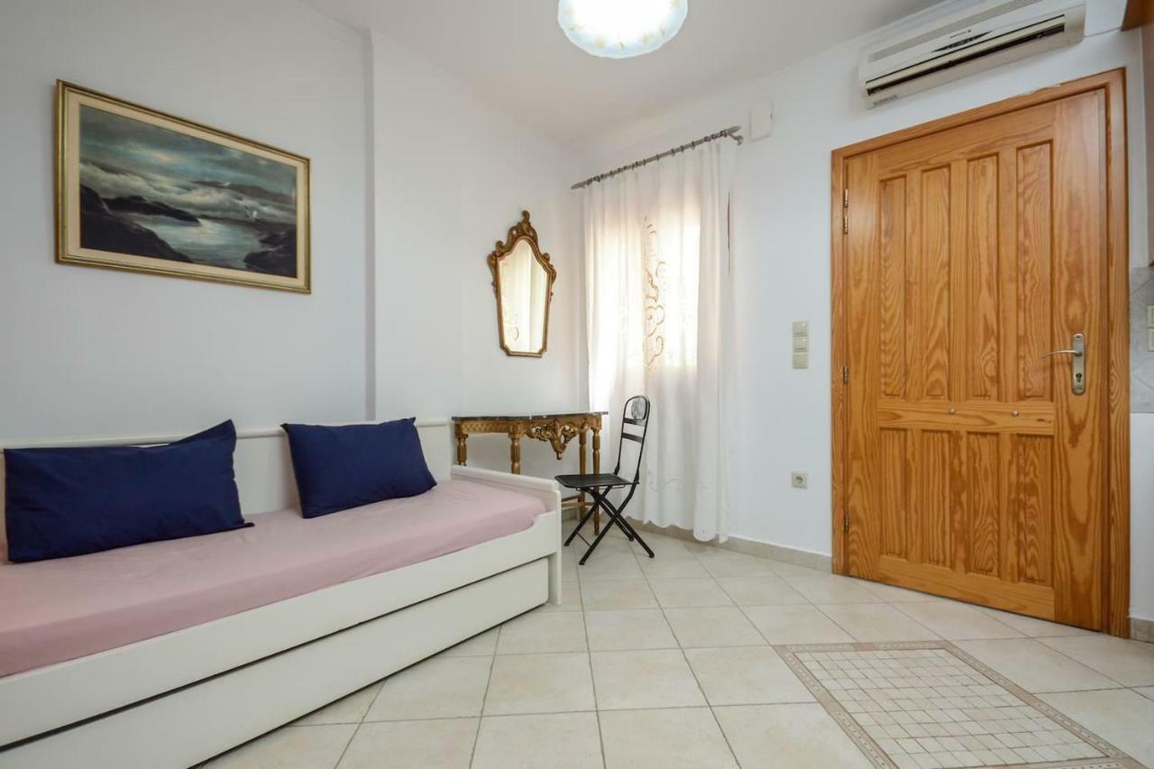 Independent Agapitos Apart , 2Bdrm, Private Patio Naxos City Exterior photo