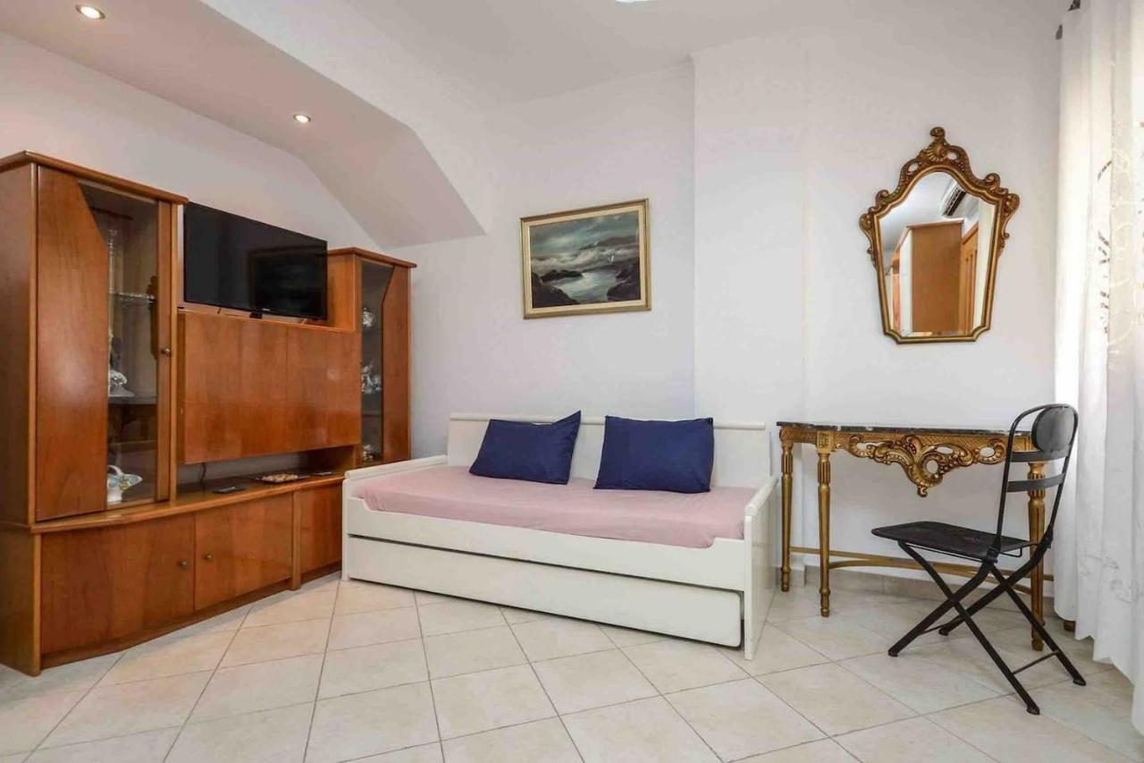 Independent Agapitos Apart , 2Bdrm, Private Patio Naxos City Exterior photo
